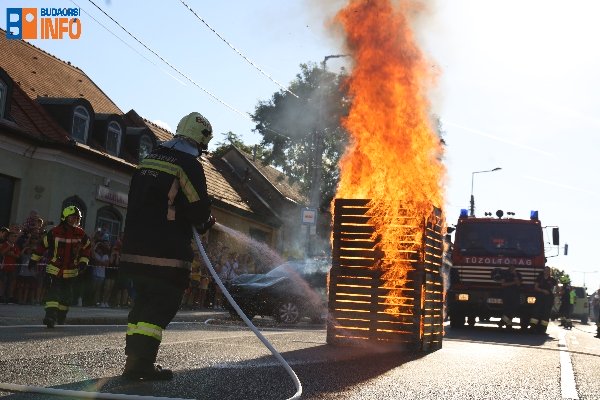 idesusstuzolto2023 (5)