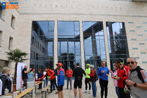 kerekparosreggeli2025 (9)