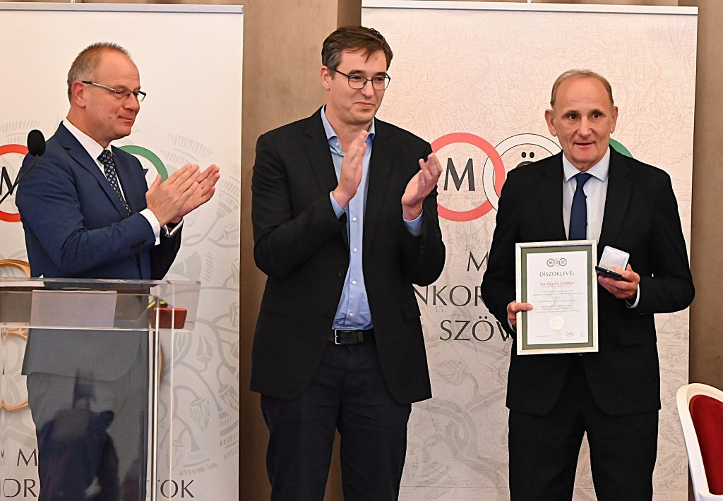 polgrmesterek_1990_ota_Mok_dijatado_2025szept25_Karacsony_Navracsics_Gemesi