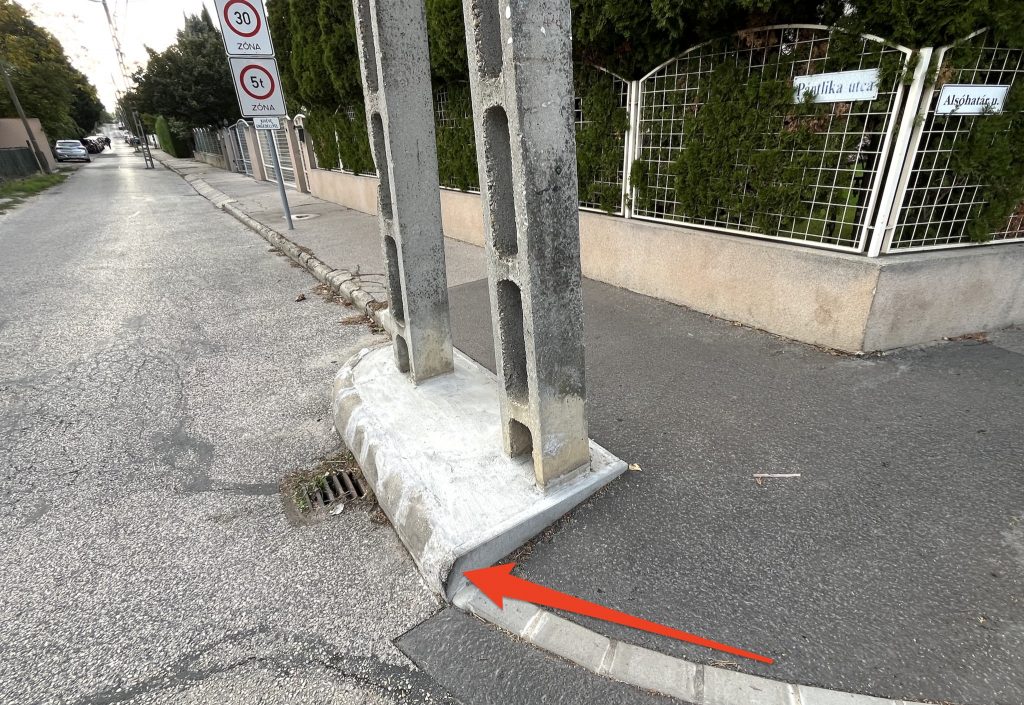 2025okt11_budaorsiek_foto_eles_jardaszegely_baleset_03