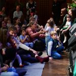 Budapest, 2025. december 14. Résztvevők a Ringató Alapítvány Ezer család énekel című adventi gyerekkoncertjén a budapesti MOM Kulturális Központban 2025. december 14-én. MTI/Kovács Attila