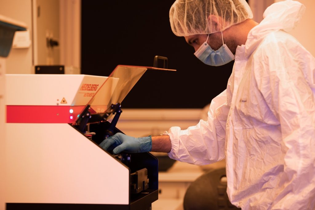 Mikrofabrikációs labor. HUN-REN fotó