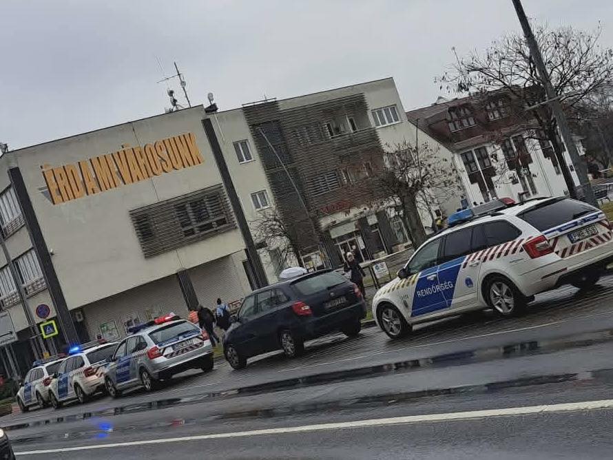 Kép: az érdi polgármester képe az érdi bombariadóról, 2026. január 30.