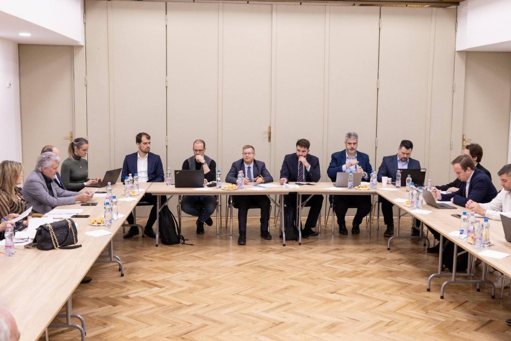 ekm_miniszteriumi_workshop_kresz_valtozasokrok_bicikli_roller_2026febr6_fecebook_kep