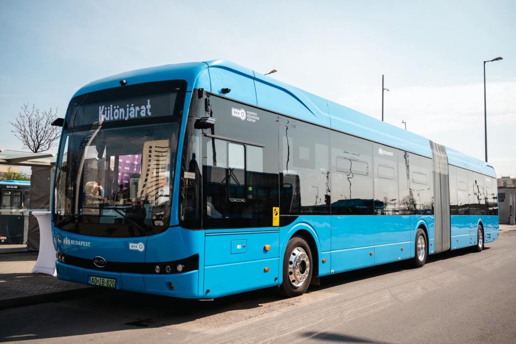 elso_elektromos_csuklos_busz_ujbuda_8_2026apr1_bkk