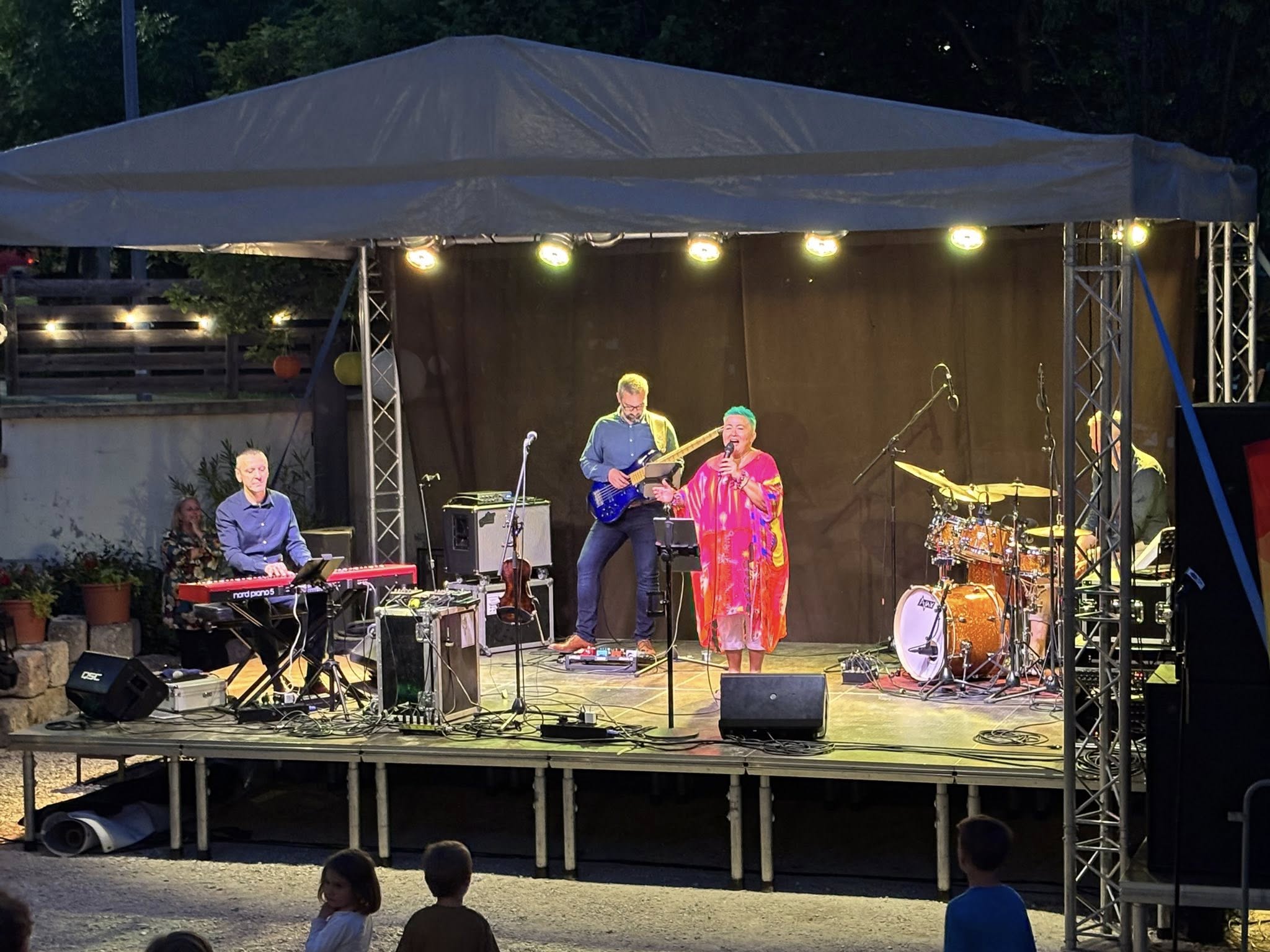 Falusi_Mariann_Sarik_Peter_trio1_budaors_fesztival_2nap_2026maj6_BFesztival_kep